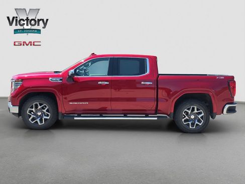 Used 2023 GMC Sierra 1500 SLT w/ SLT Premium Package AWD/4WD image 6