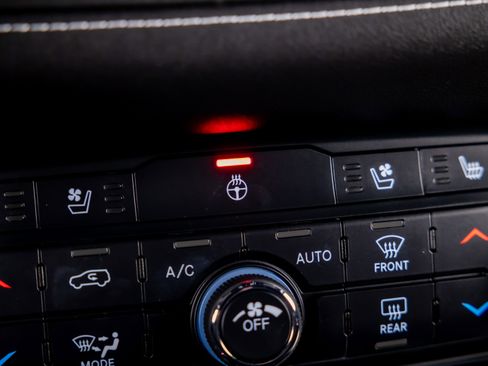 Used 2025 Dodge Durango SRT Hellcat image 18