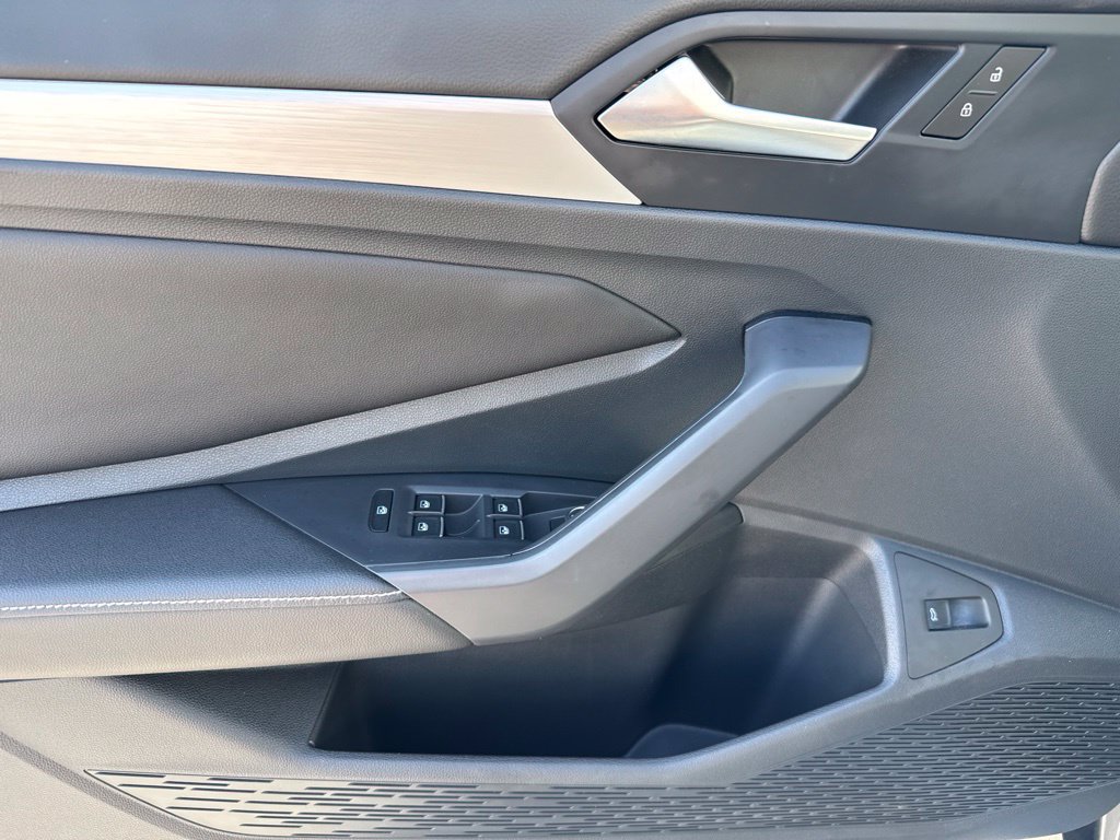 Certified 2025 Volkswagen Jetta S FWD image 15