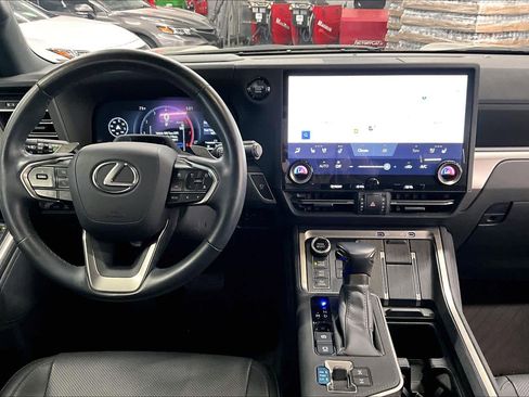 Used 2024 Lexus GX 550 image 15