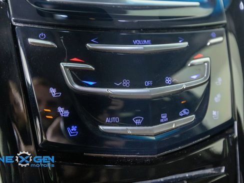 Used 2017 Cadillac Escalade Luxury AWD/4WD image 21