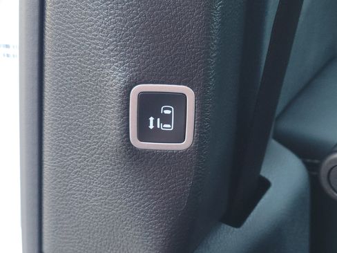 New 2026 Chrysler Pacifica Limited w/ S Appearance Package image 17