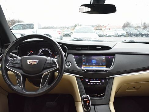 Used 2018 Cadillac XT5 Luxury w/ LPO, Wheel Lock Package image 36