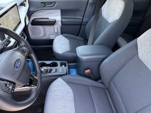 New 2025 Ford Maverick XLT w/ XLT Luxury Package image 12