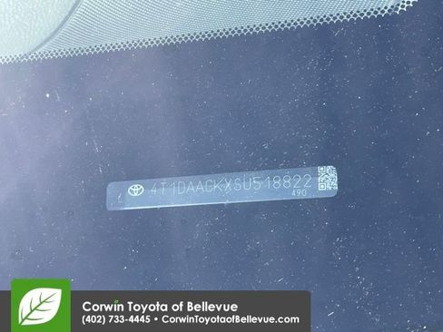 Used 2025 Toyota Camry SE image 31