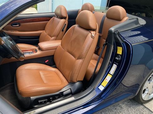Used 2005 Lexus SC 430 Convertible RWD image 15