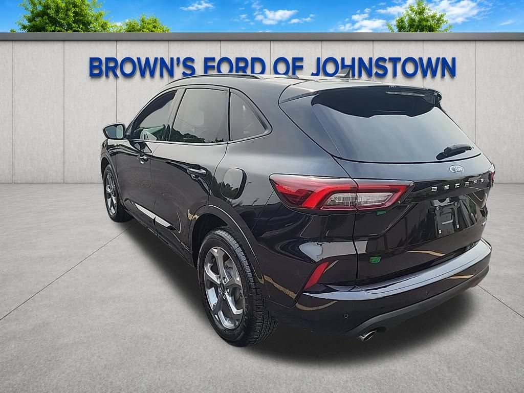 Used 2023 Ford Escape ST-Line w/ Tech Pack #1 AWD/4WD image 7