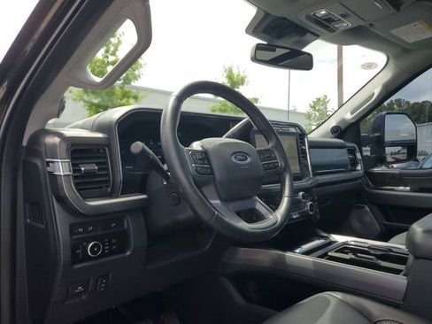 Used 2024 Ford F250 Lariat w/ Lariat Ultimate Package AWD/4WD image 19