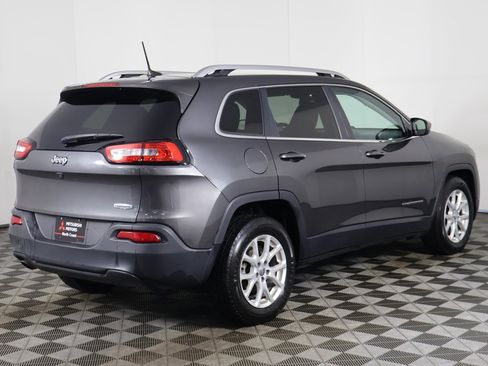 Used 2016 Jeep Cherokee Latitude w/ Cold Weather Group image 7