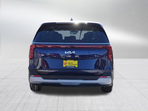 Certified 2025 Kia Carnival LXS image 6