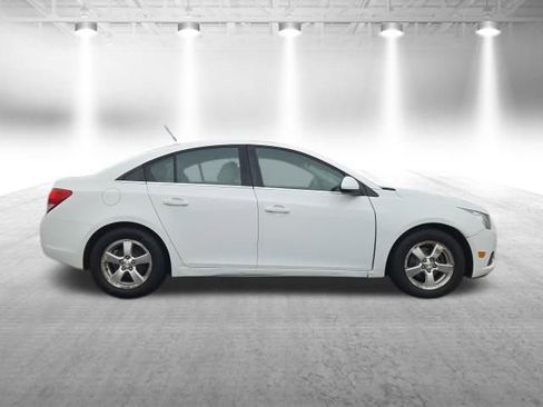 Used 2014 Chevrolet Cruze LT image 10