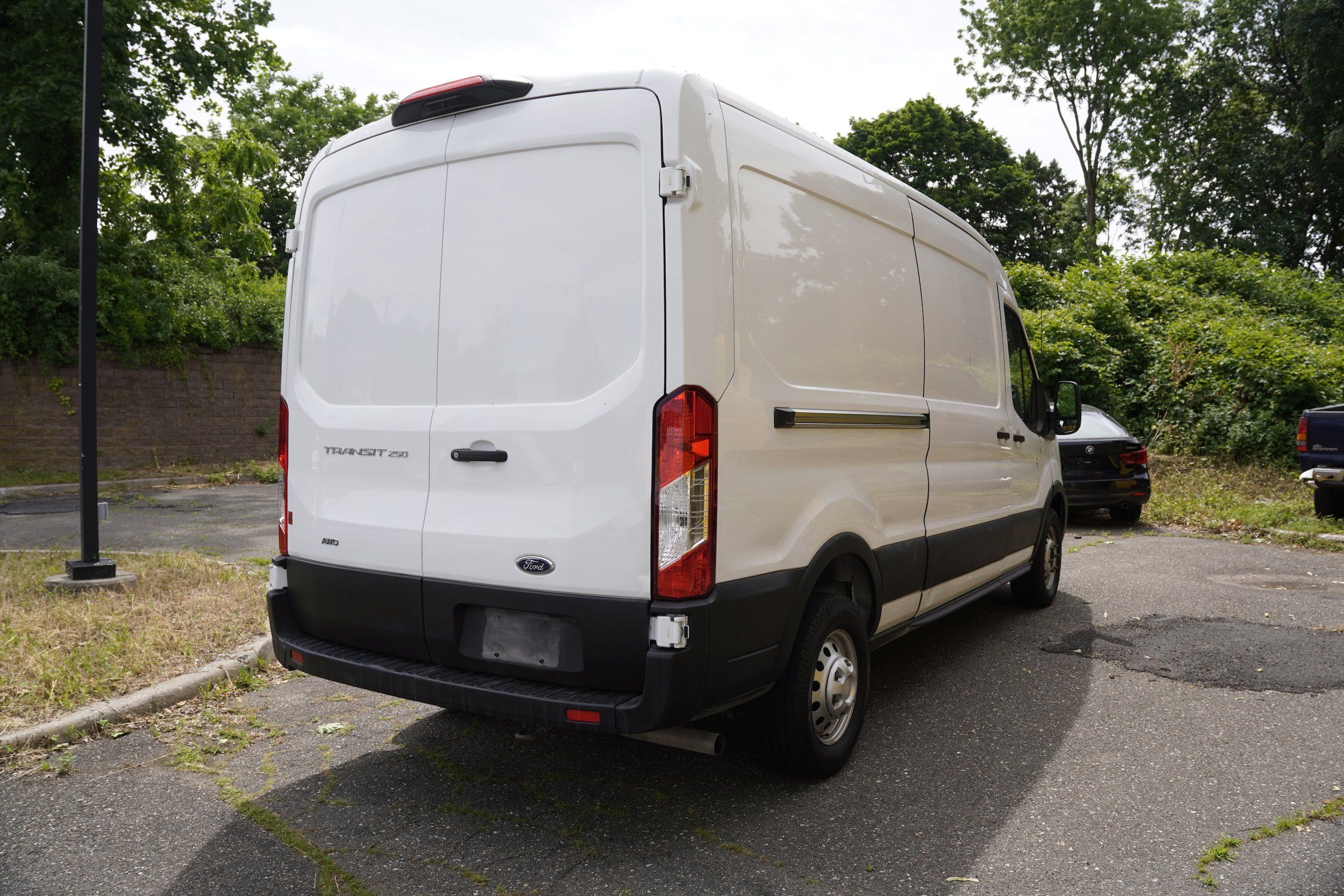 Used 2023 Ford Transit 250 Medium Roof AWD image 7