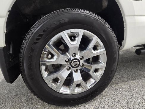 Used 2021 Nissan Titan SV w/ SV Convenience Package AWD/4WD image 31