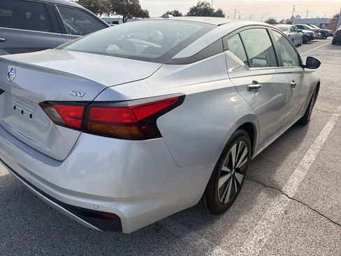 Used 2022 Nissan Altima 2.5 SV image 6
