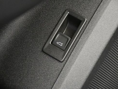 Used 2025 Audi Q5 Premium Plus w/ Premium Plus AWD/4WD image 35