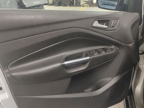 Used 2013 Ford C-MAX SE FWD image 14