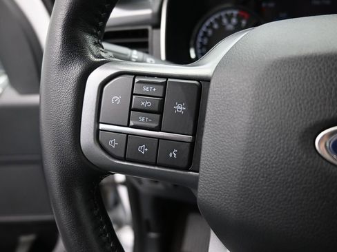 Certified 2022 Ford F150 XLT w/ Equipment Group 302A High image 31