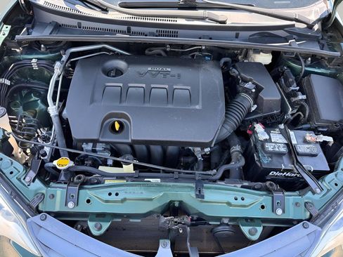 Used 2015 Toyota Corolla LE image 9