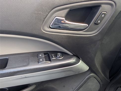 Used 2017 Chevrolet Colorado LT w/ LT Convenience Package image 17