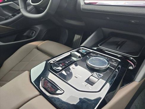 Used 2026 BMW i5 eDrive40 w/ Premium Package image 14