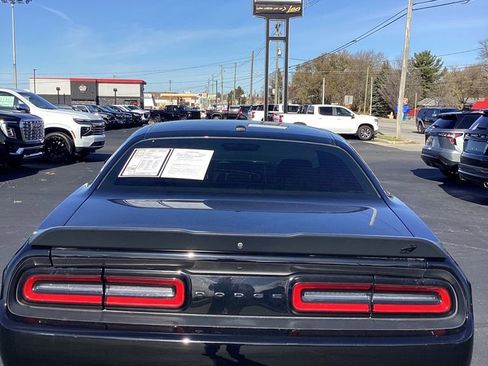 Used 2020 Dodge Challenger SXT w/ Blacktop Package image 5