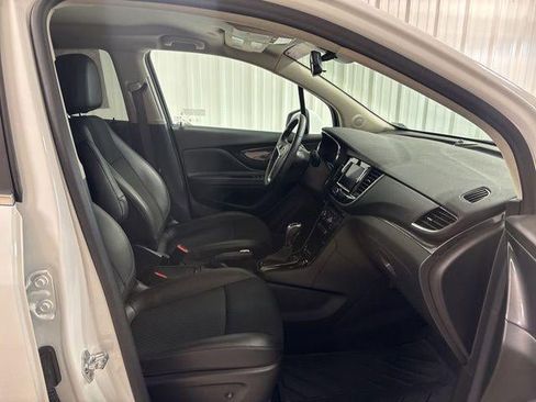 Used 2022 Buick Encore Preferred w/ Safety Package AWD/4WD image 21