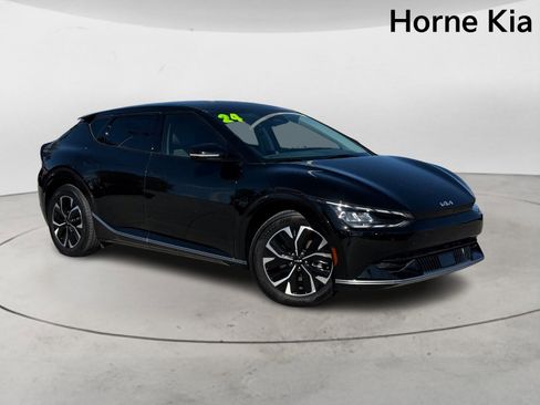 Certified 2024 Kia EV6 Wind image 2