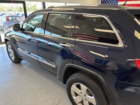 Used 2013 Jeep Grand Cherokee Limited w/ Luxury Group II image 41