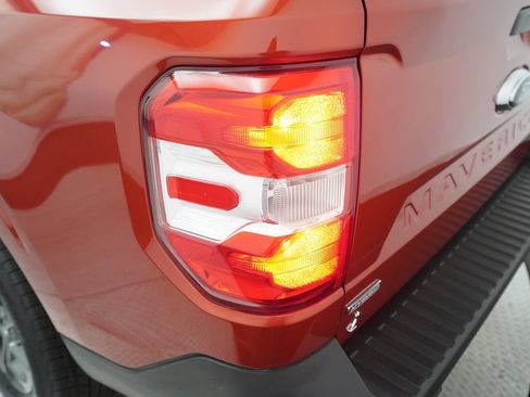 Used 2022 Ford Maverick XLT image 30