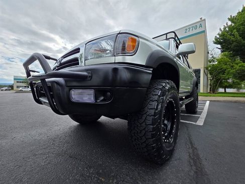 Used 1999 Toyota 4Runner SR5 AWD/4WD image 10