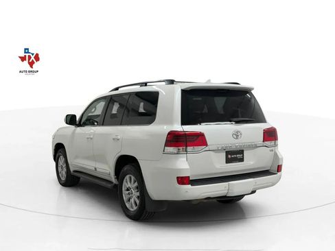 Used 2018 Toyota Land Cruiser AWD/4WD image 4