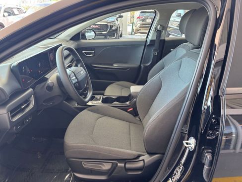 Used 2025 Kia K4 FWD image 30