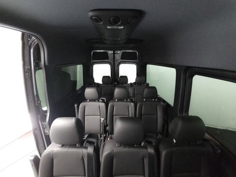 Used 2025 Mercedes-Benz Sprinter 2500 image 28