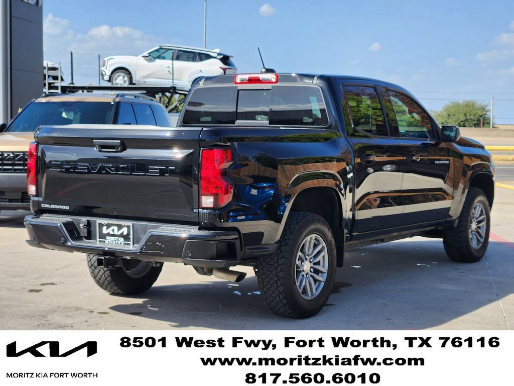 Used 2025 Chevrolet Colorado W/T w/ WT Convenience Package II RWD image 4