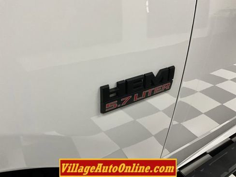 Used 2016 RAM 1500 Express AWD/4WD image 11