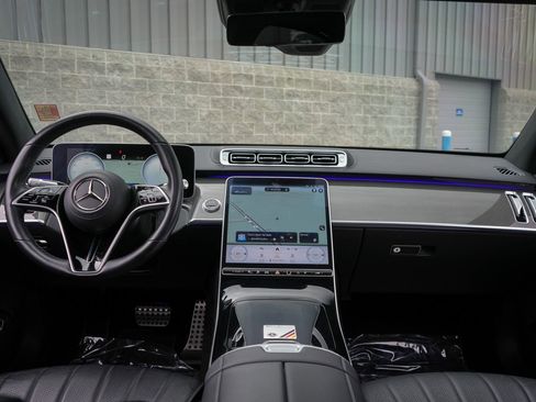 Used 2023 Mercedes-Benz S 580e 4MATIC Sedan w/ AMG Line image 33