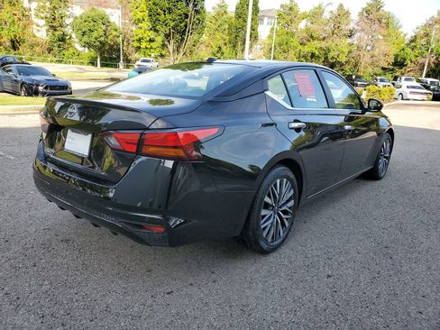 Certified 2025 Nissan Altima 2.5 SV FWD image 4