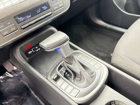 Used 2024 Hyundai Kona SEL AWD/4WD image 26