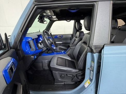 Used 2023 Ford Bronco Black Diamond image 9