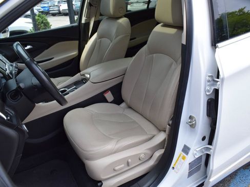 Used 2020 Buick Envision Essence w/ Experience Buick Package FWD image 39