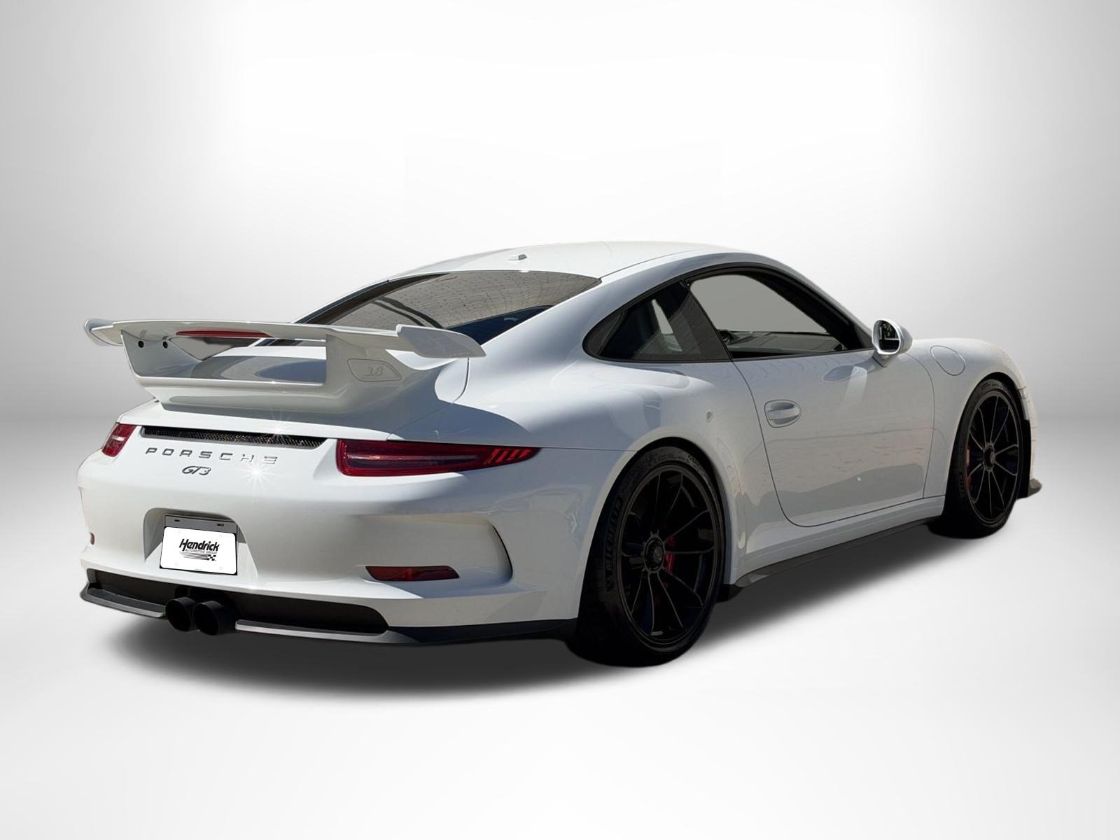 Used 2015 Porsche 911 GT3 RWD image 3
