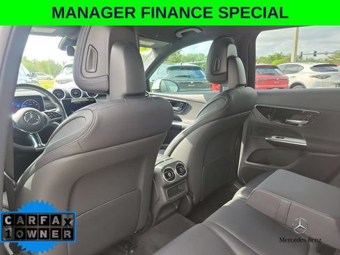 Used 2025 Mercedes-Benz GLC 300 4MATIC image 12