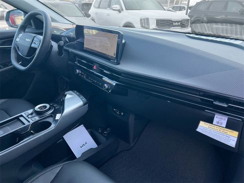 New 2025 Kia EV6 Wind image 20