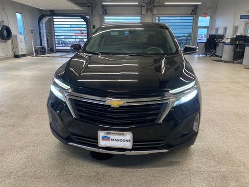 Used 2024 Chevrolet Equinox LT FWD image 2