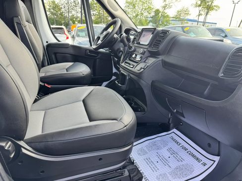 Used 2026 RAM ProMaster 2500 w/ Convenience Group FWD image 11