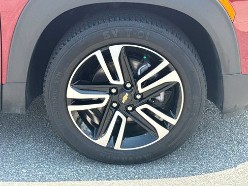 Used 2023 Chevrolet TrailBlazer LT w/ Convenience Package FWD image 12