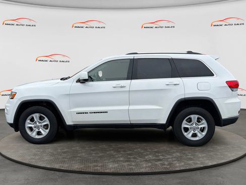Used 2017 Jeep Grand Cherokee Laredo w/ Quick Order Package 23E AWD/4WD image 7