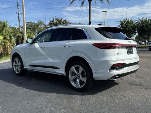 Used 2025 Audi Q5 Premium Plus w/ Premium Plus AWD/4WD image 6
