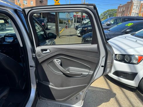 Used 2017 Ford Escape Titanium image 15