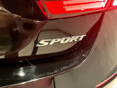 Used 2018 Honda Accord Sport image 24